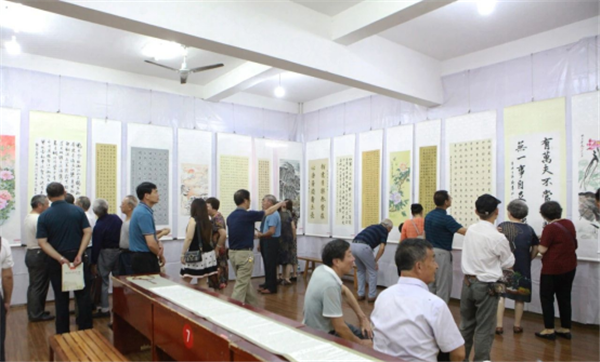 老少牵手跟党走 笔墨抒情颂党恩1173.png
