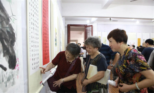 老少牵手跟党走 笔墨抒情颂党恩1182.png